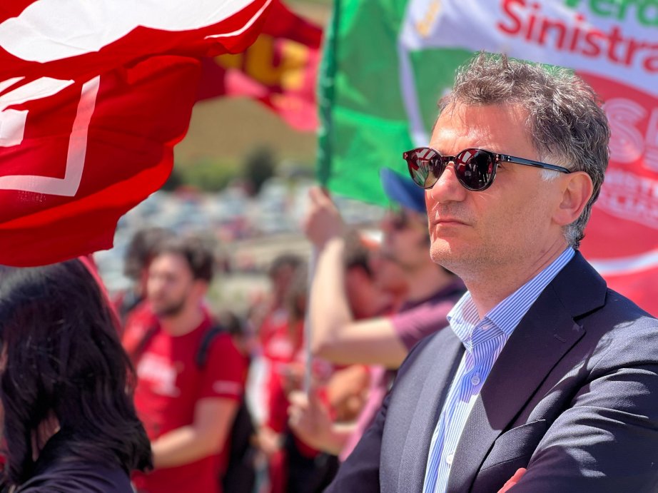 PORTELLA.jpg (105278 byte)