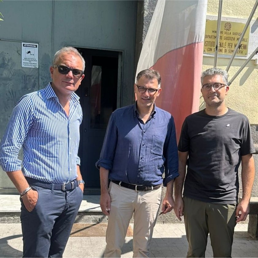 acireale ag 25a.jpg (140104 byte)