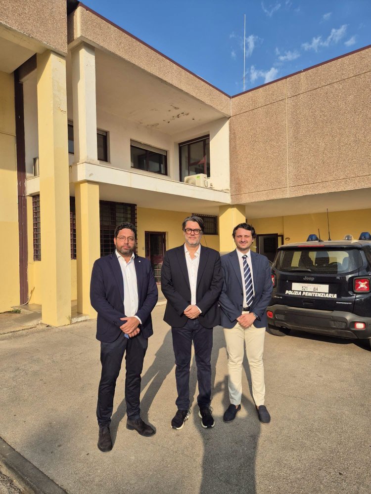 carceri siracusa.jpg (175965 byte)